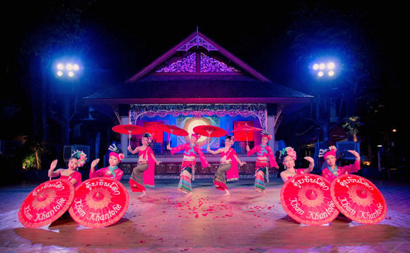khum-khantoke-chiangmai-1
