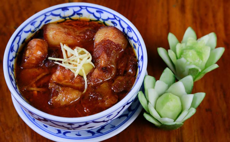 khum-khantoke-chiangmai-15