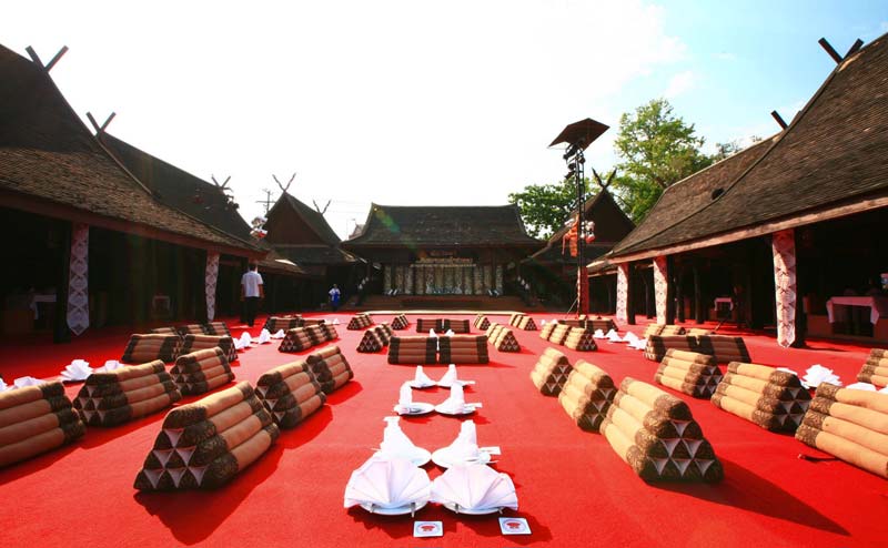 khantoke-dinner-old-chiangmai-cultural-center-9